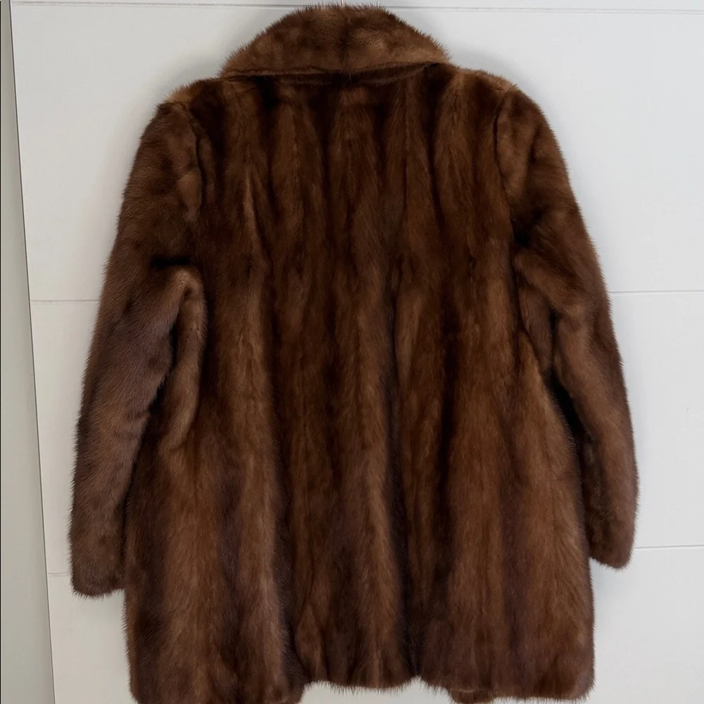 Elegant Brown 100% Real female mink Fur Coat - Picture 6 of 9